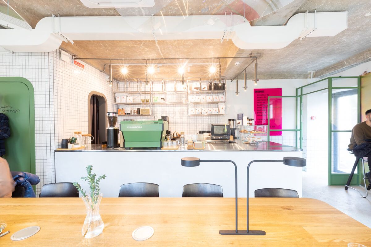 bar counter and communal table, wide overview